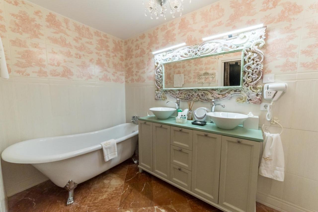 Rey Don Pedro Luxury Hotel